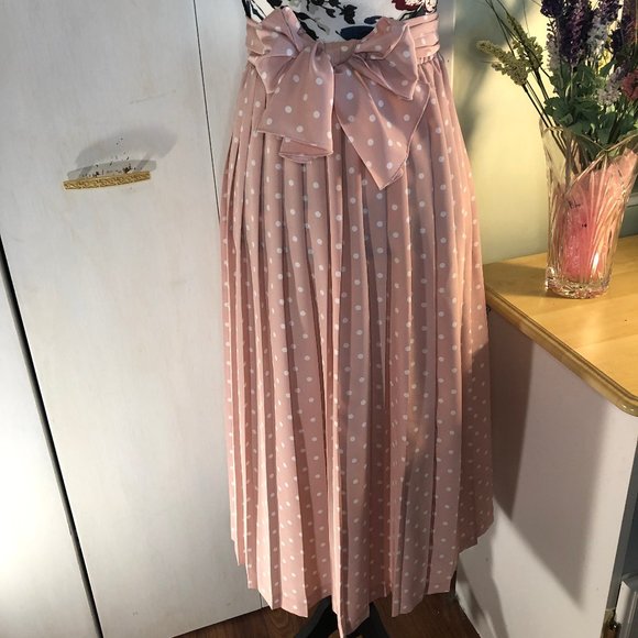 Vintage Dresses & Skirts - 💎 Vintage Pink and White Pleated Polka Dot Skirt